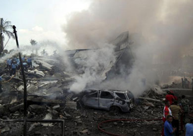 142 قتيلا حصيلة تحطم الطائرة العسكرية الإندونسية